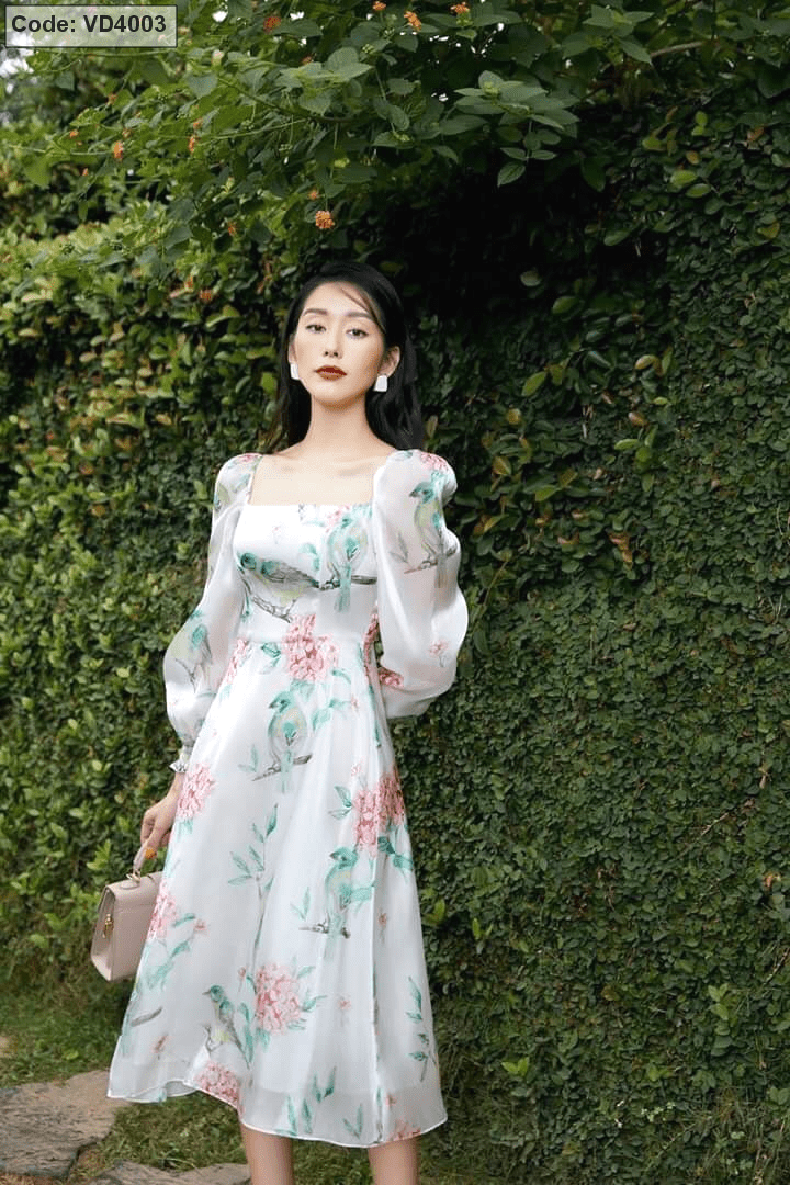 Váy Cổ Vuông Tay Dài Ráng Xòe Chic Eo Nữ Tính V122 - Cloudy Dress