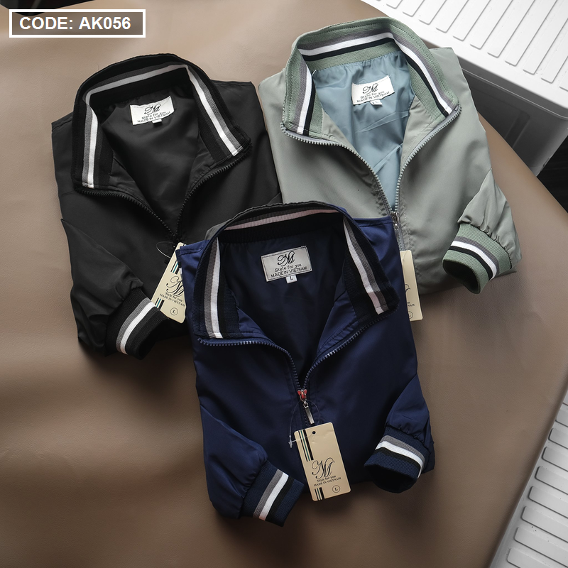 12981-0445438124-z3462364525728-f62aa25185cdea65a2c40c5443e8cad3-6.png Áo Khoác Dù Nam 2 Lớp Cổ Trụ Phối Sọc - AK056