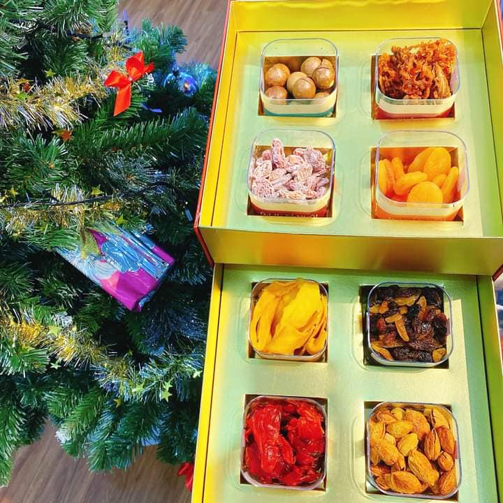 Sỉ hộp quà tết TÂN SỬU 2021 - 8 loại mứt thượng hạng Tuyển sỉ hộp quà tết TÂN SỬU 2021 - 8 loại mứt thượng hạng
