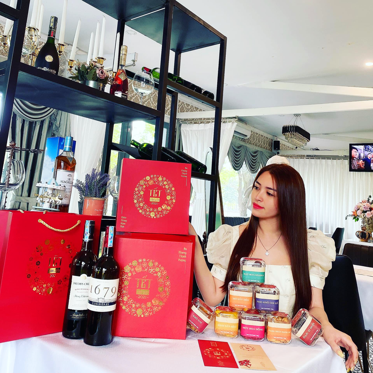 Sỉ hộp quà tết TÂN SỬU 2021 - 8 loại mứt thượng hạng Tuyển sỉ hộp quà tết TÂN SỬU 2021 - 8 loại mứt thượng hạng