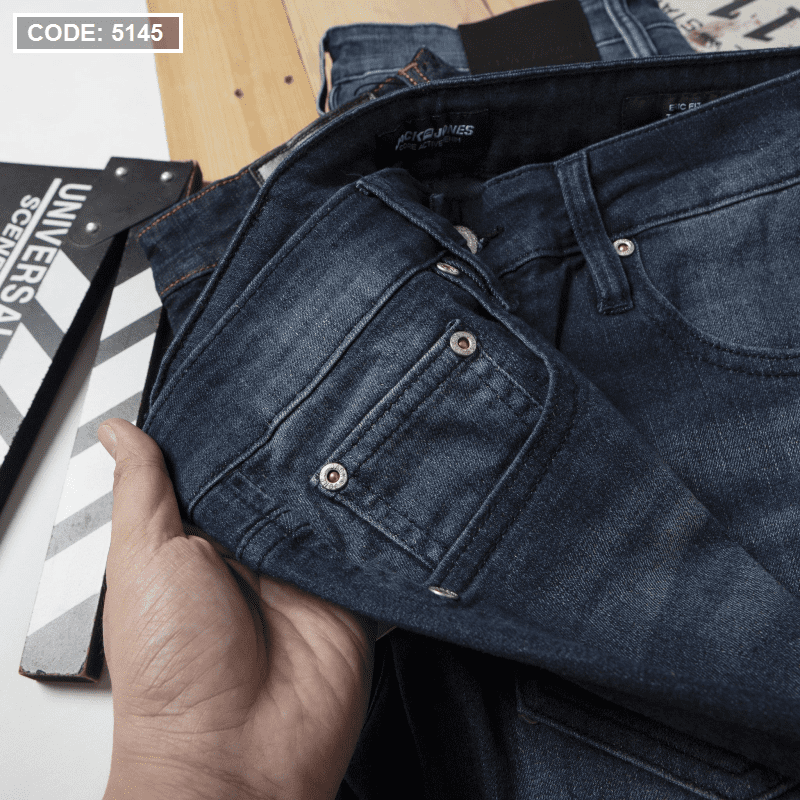 Quần jean nam 5145 ống ôm form slim fit có size 36 Quần jean nam 5145 ống ôm form slim fit có size 36