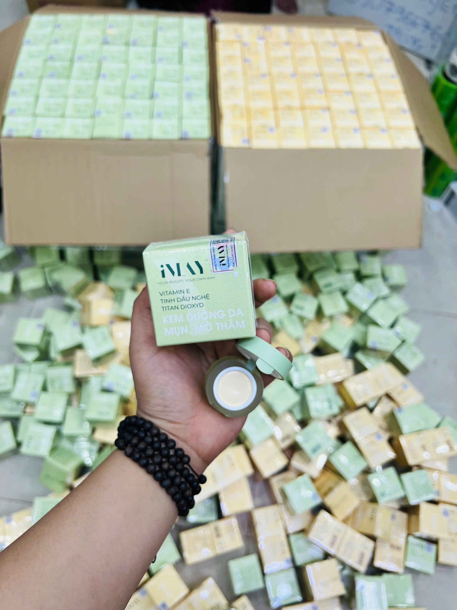 14494_z5876046633122-2848629e2a3172386a03fe6bea779a6b_20240929094453-3.jpg Kem Face Thanh Mây iMay Cream Nắp Xanh - 8936038680759