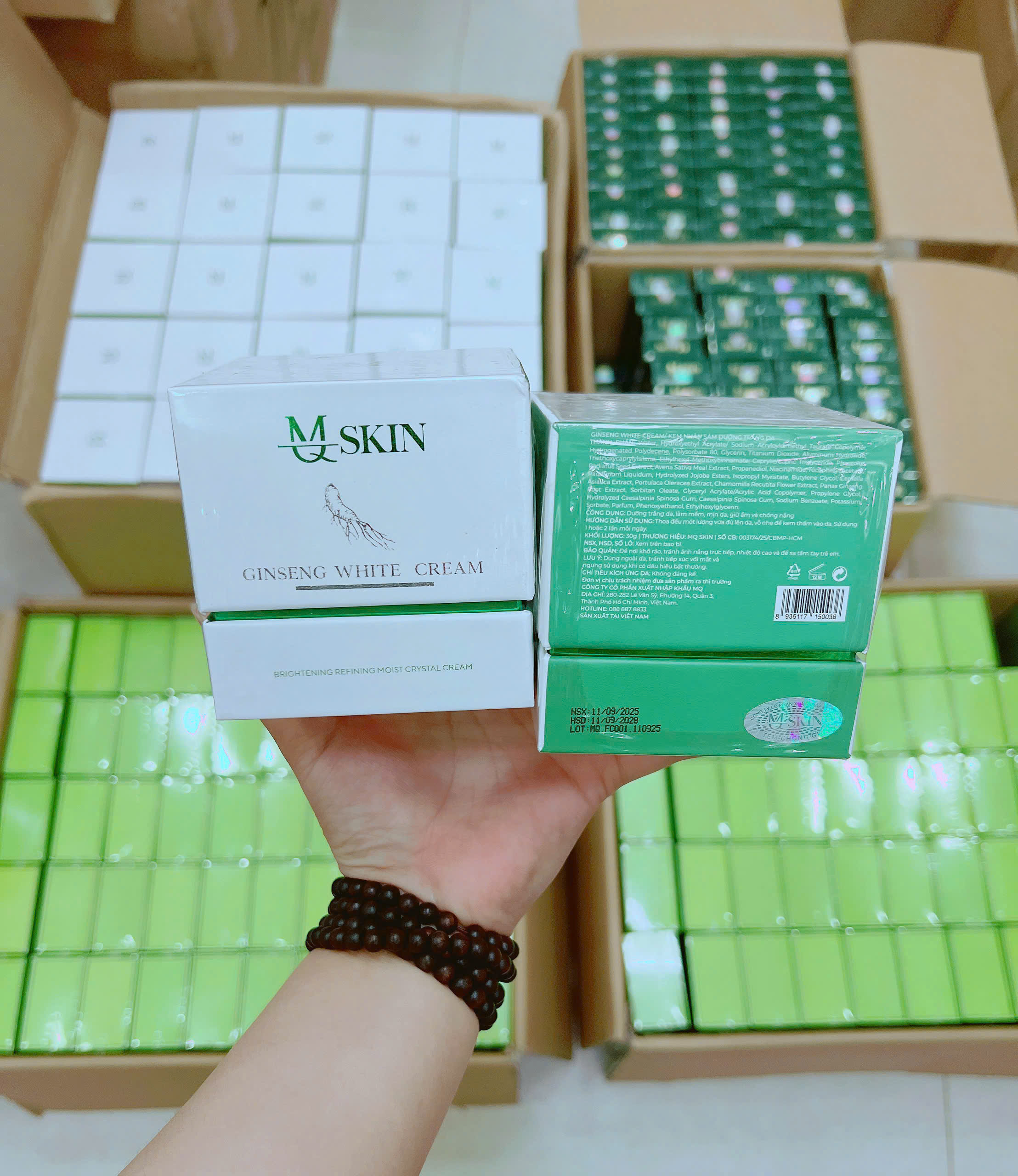 14505_z7212448151321-5835a6c3d97a9f7df73ef0a742069ca8_20251111150632-2.png Kem Face Nhân Sâm MQ Skin - 8936117150036