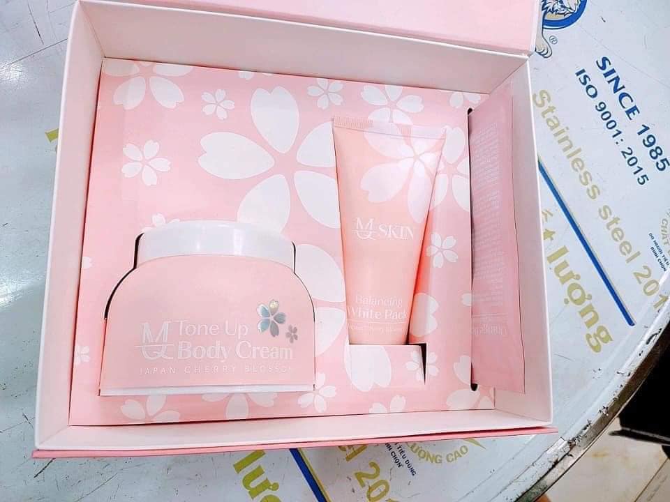 Bộ sản phẩm dưỡng trắng da hoa anh đào MQSkin hàng chính hãng Bộ sản phẩm dưỡng trắng da hoa anh đào MQSkin hàng chính hãng