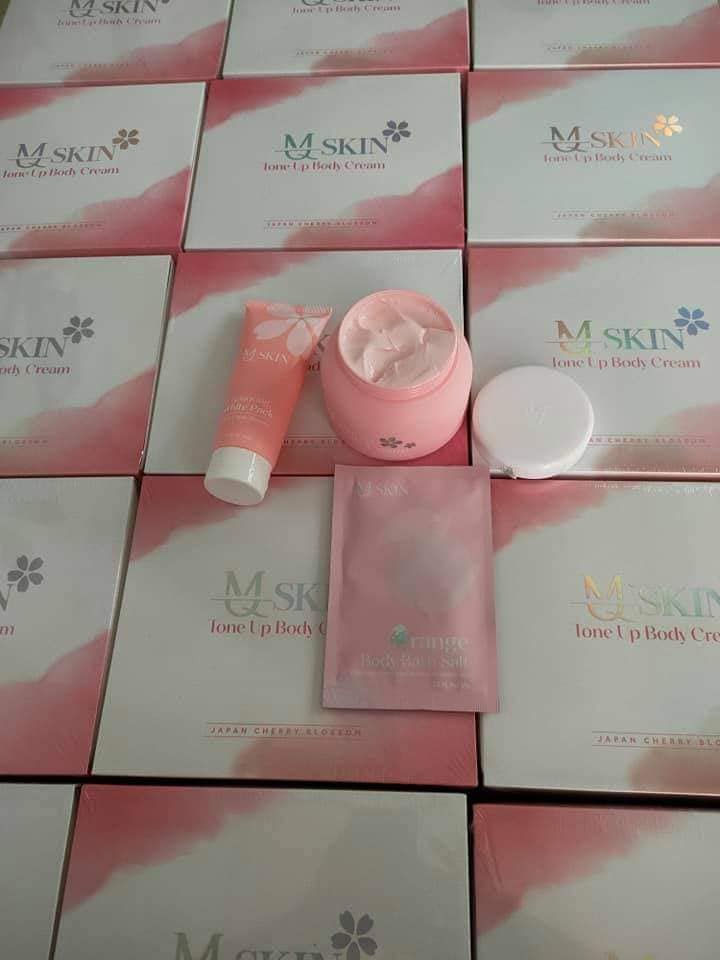 Bộ sản phẩm dưỡng trắng da hoa anh đào MQSkin hàng chính hãng Bộ sản phẩm dưỡng trắng da hoa anh đào MQSkin hàng chính hãng