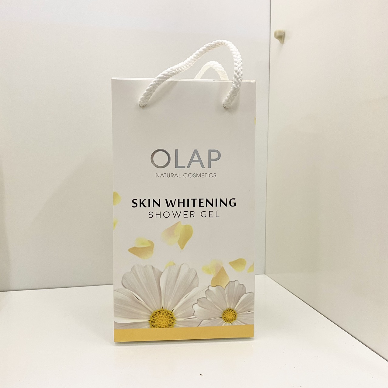 Giá sỉ sữa Tắm Trắng Da Olap Western Orchid Màu Vàng Cánh Hồng 600ml Giá sỉ sữa Tắm Trắng Da Olap Western Orchid Màu Vàng Cánh Hồng 600ml