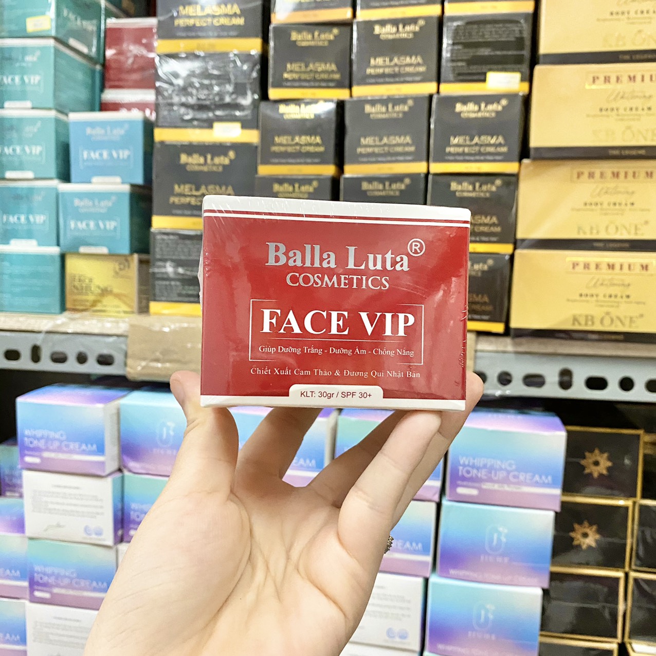 15502-z2828196505536-7f257603e796597ae1c1dee9cce7039b-6.jpg Kem Face VIP Đỏ Giảm Thâm Nám Căng Bóng Da Balla Luta - 8936144070147