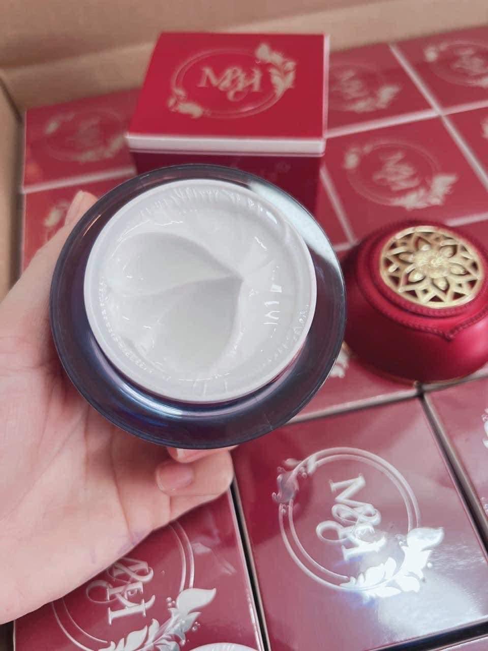 Kho sỉ kem Face VIP Đỏ Giảm Thâm Nám Căng Bóng Da Balla Luta Kho sỉ kem Face VIP Đỏ Giảm Thâm Nám Căng Bóng Da Balla Luta