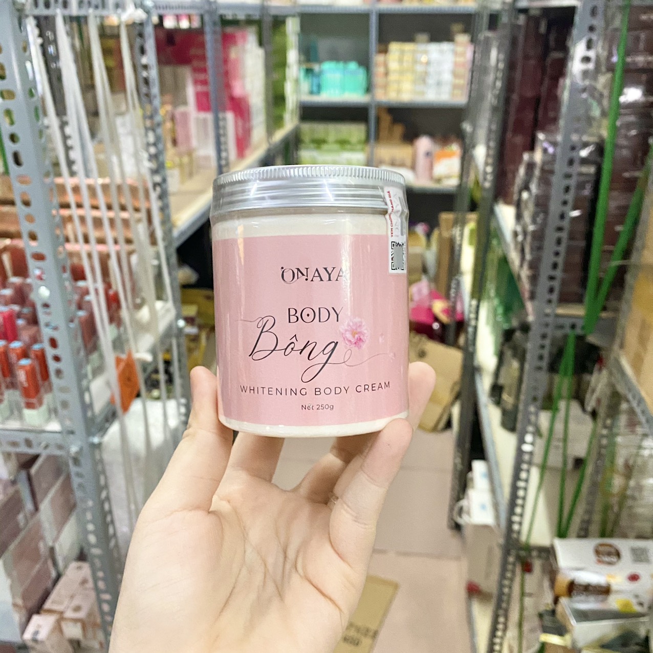 Shop sỉ kem Body Bông Onaya 250g Shop sỉ kem Body Bông Onaya 250g