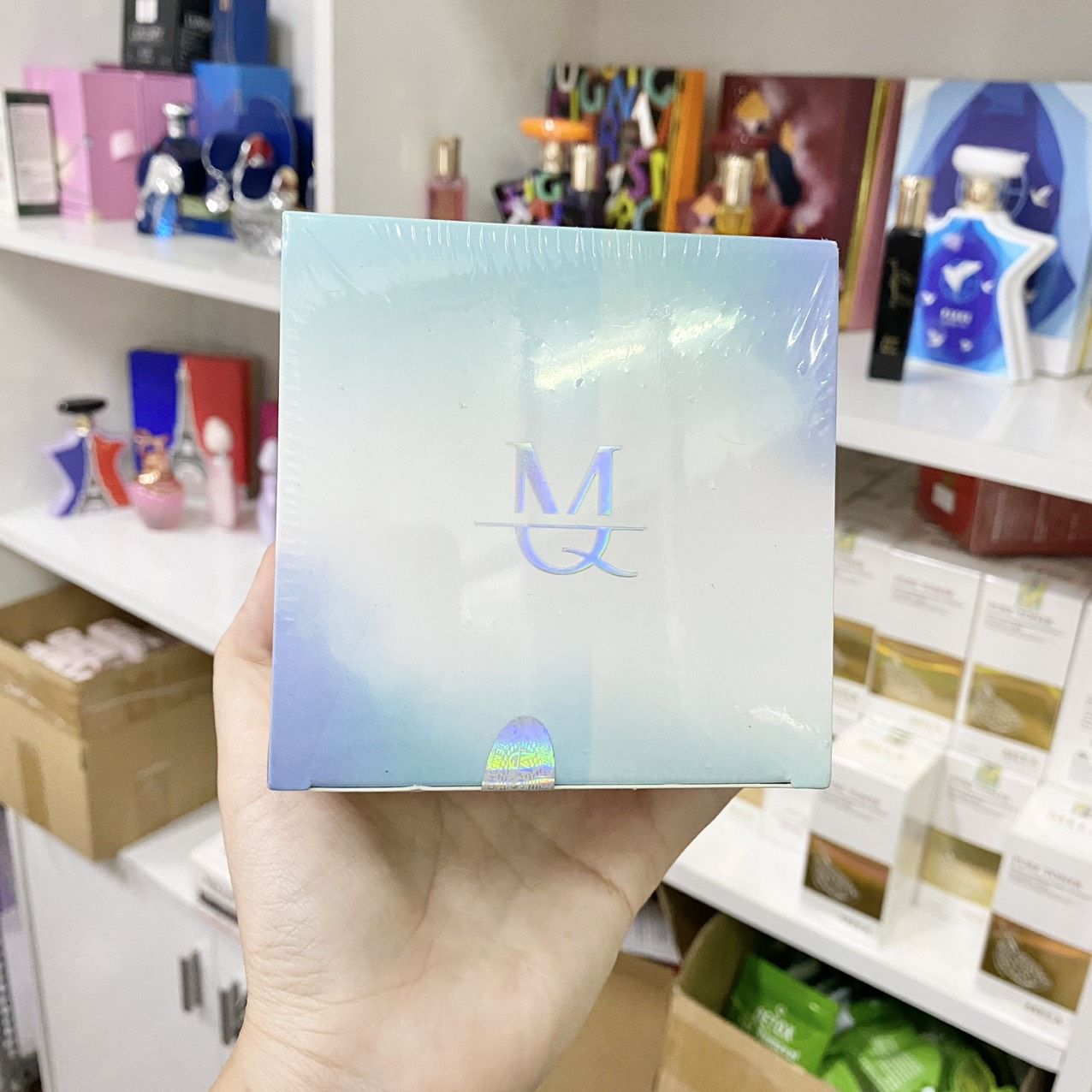 Kem Body Hoa Anh Đào Tone Up Body Cream MQ Skin Chính Hãng Kem Body Hoa Anh Đào Tone Up Body Cream MQ Skin Chính Hãng