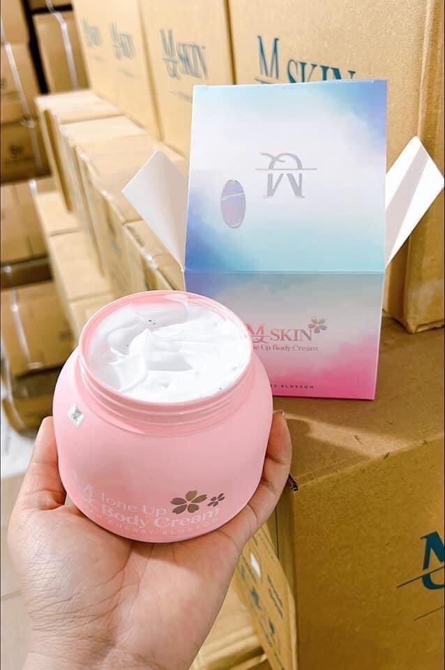 Kem Body Hoa Anh Đào Tone Up Body Cream MQ Skin Chính Hãng Kem Body Hoa Anh Đào Tone Up Body Cream MQ Skin Chính Hãng