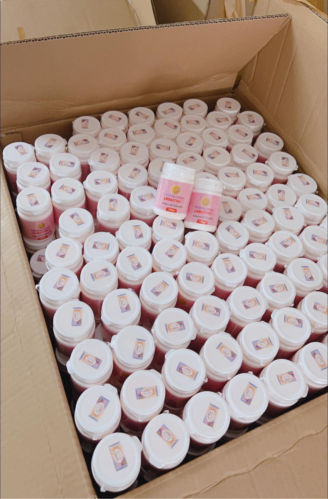 16646-275518836-488294679433115-5133130708206827054-n-2.jpg Kích Trắng Abutine 100g Màu Hồng - KICHHONG01