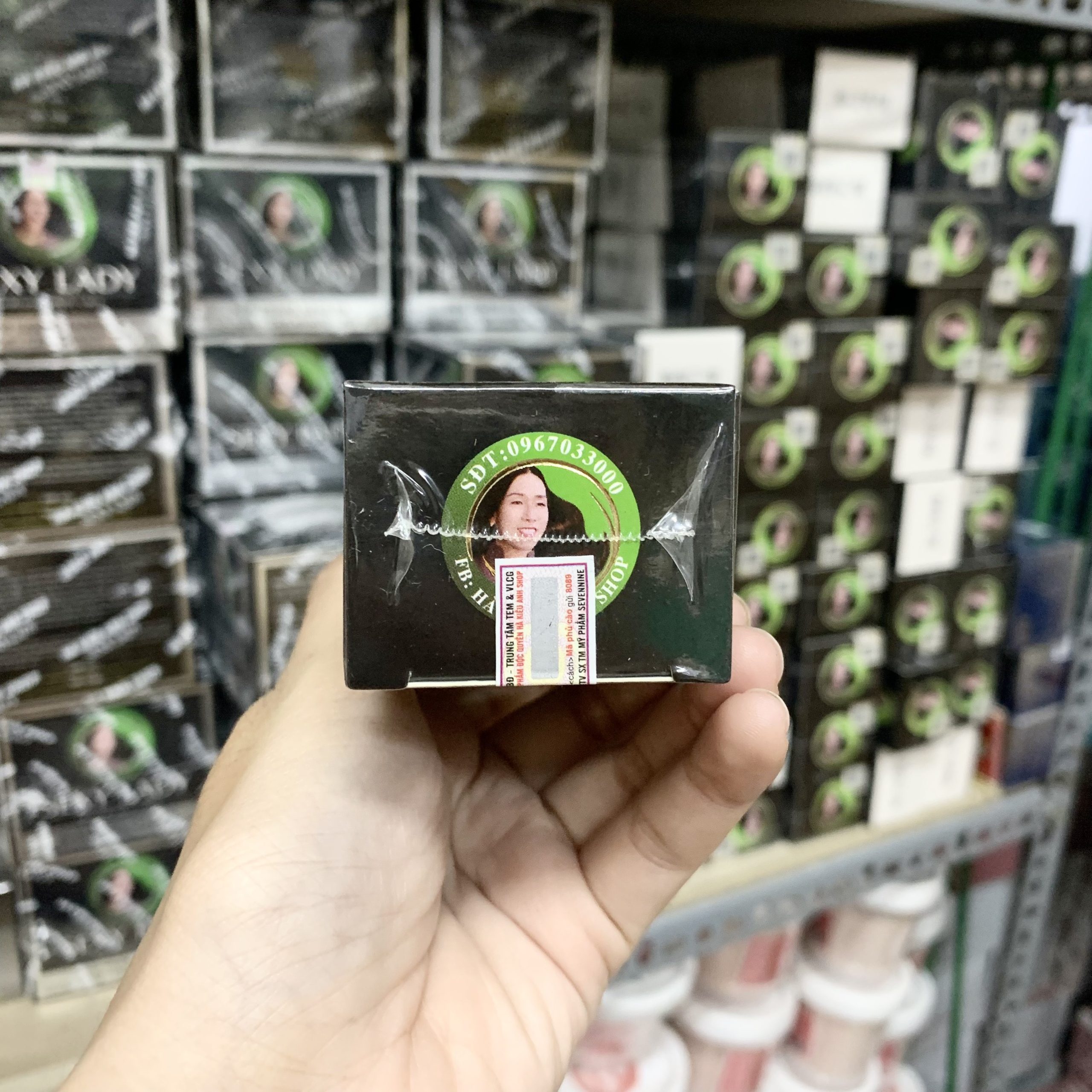 16816-z3462078017085-75352e936d5b6ea8d90901c52f82bcc1-2.jpg Kem Chống Nắng Sexy Lady Hà Kiều Anh Shop - 8936088011794