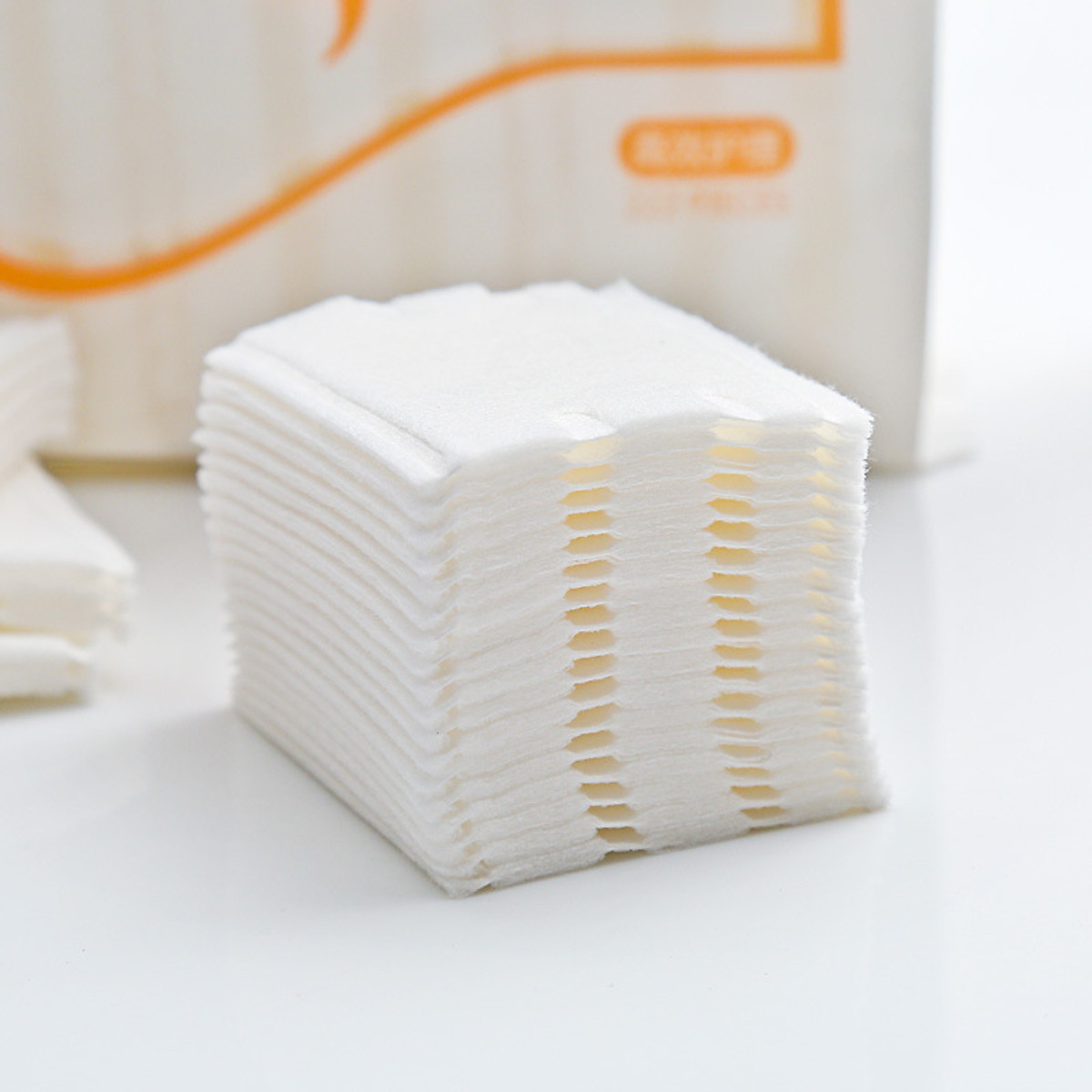 17936-0e43753b7844f101ad3fc4fcc7e9f944-1.jpg Bông tẩy trang con mèo fm cotton pads 3 lớp 222 miếng - 6951939796783