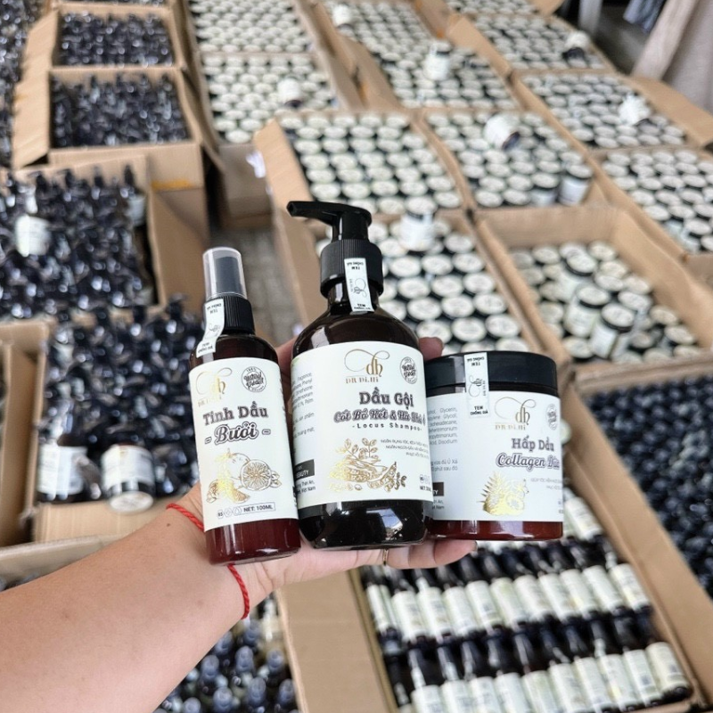 20380_di-hi-ha-thu-o-photoroom-3_20250214093123.png Dầu Gội Dr Di Hi Bồ Kết Hà Thủ Ô 300ml - 8936118011640