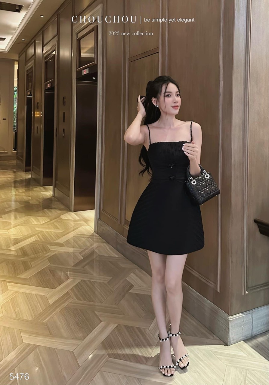CCC.Studio chân váy nhung đính đá tim trong veo | Shopee Việt Nam