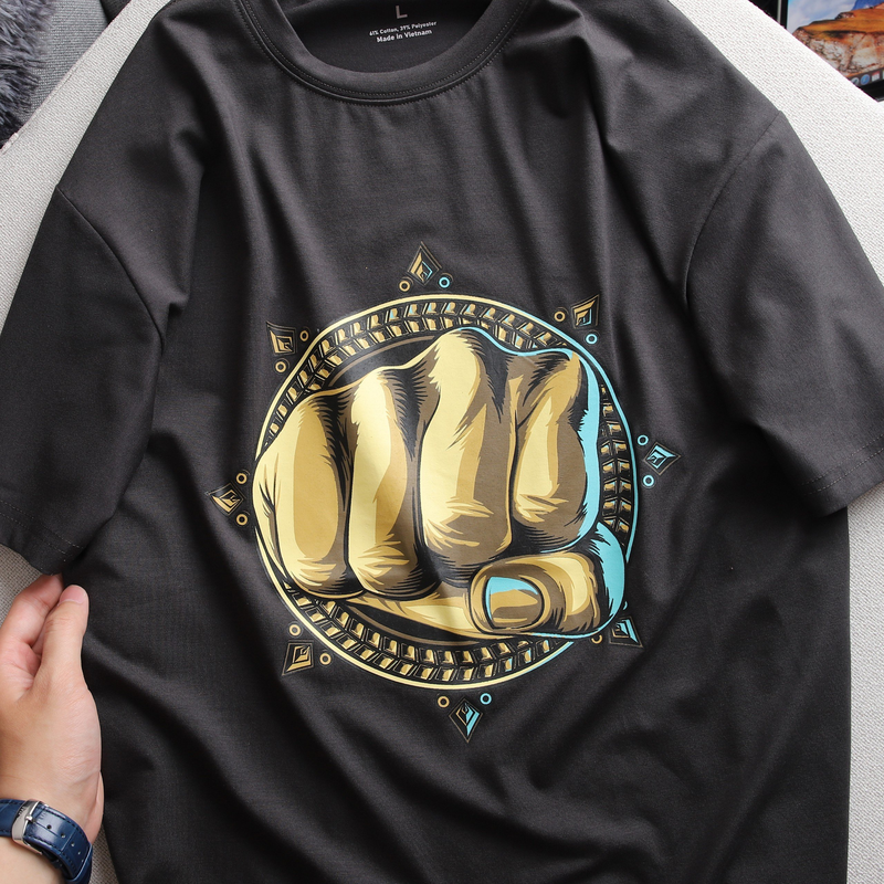 Kho sỉ áo Thun Nam Cổ Tròn Rurumen Màu Xám In Hình Fist Bump Big Size Kho sỉ áo Thun Nam Cổ Tròn Rurumen Màu Xám In Hình Fist Bump Big Size