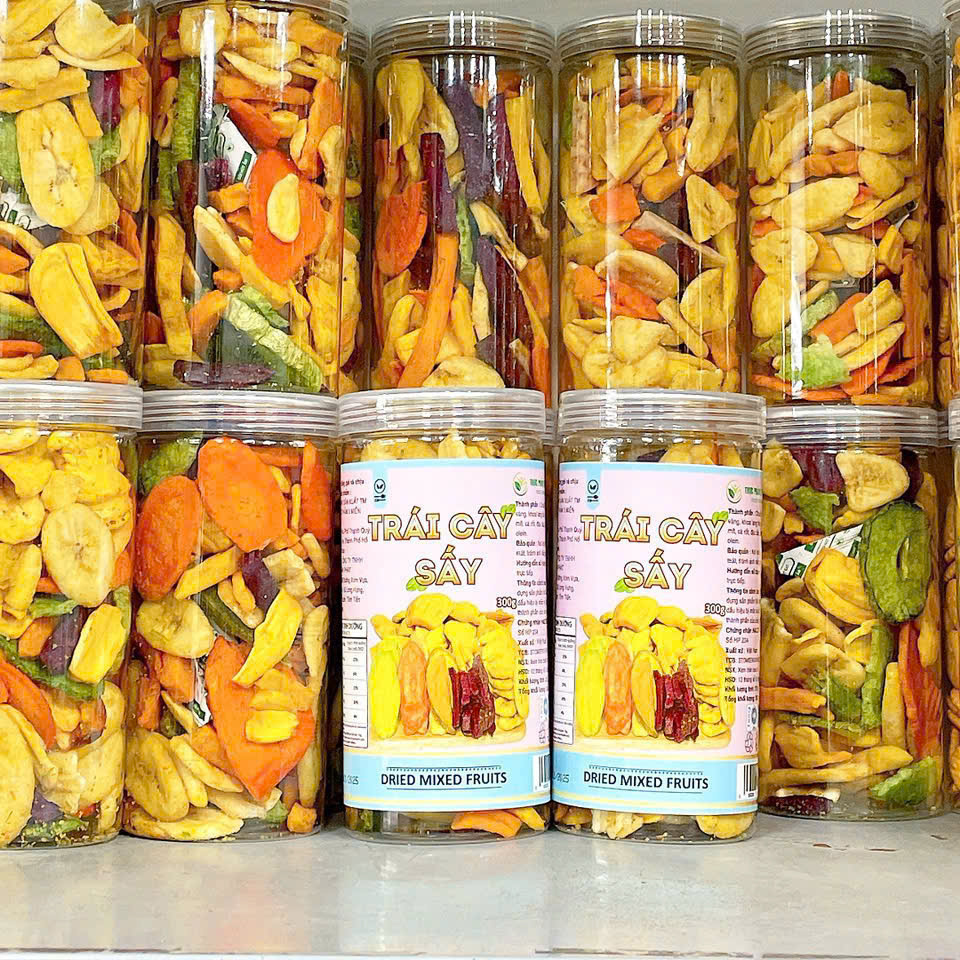 Trái Cây Thập Cẩm Sấy Giòn Thơm Ngon 300g Trái Cây Thập Cẩm Sấy Giòn Thơm Ngon 300g