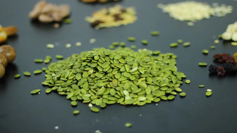 23084_z6025422107377-dd50cde6515e66189ab5834573567fc2_20241112172732-2.jpg Hộp Quà Tết Hạt Bí Xanh Sấy Mộc Thơm Ngon 500g - Hộp Sun Khía Hộp Quà Tết 2026 - HBXHK