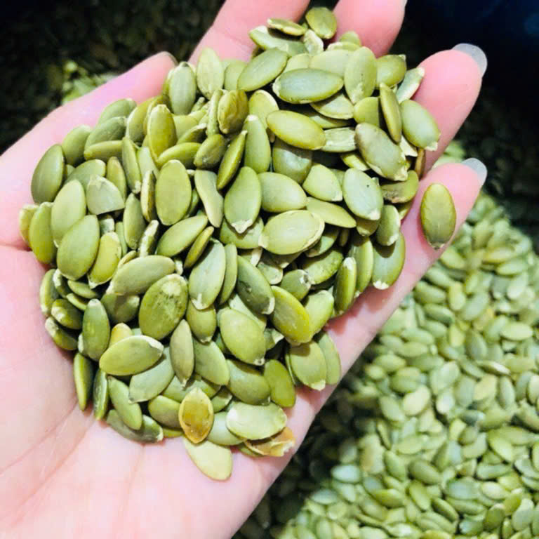 23084_z6025422107465-61fc6fe9ae3feabf70020490ba34774d_20241112172732-2.jpg Hộp Quà Tết Hạt Bí Xanh Sấy Mộc Thơm Ngon 500g - Hộp Sun Khía Hộp Quà Tết 2026 - HBXHK