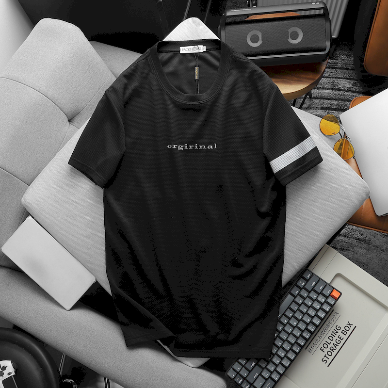 23854_z5313249287991-779f3f0e099b069fdff7dccd6efd43a4_20240404034724-1.png Áo Thun Nam Cổ Tròn Tay Viền Sọc In Chữ Orgirinal - AB509