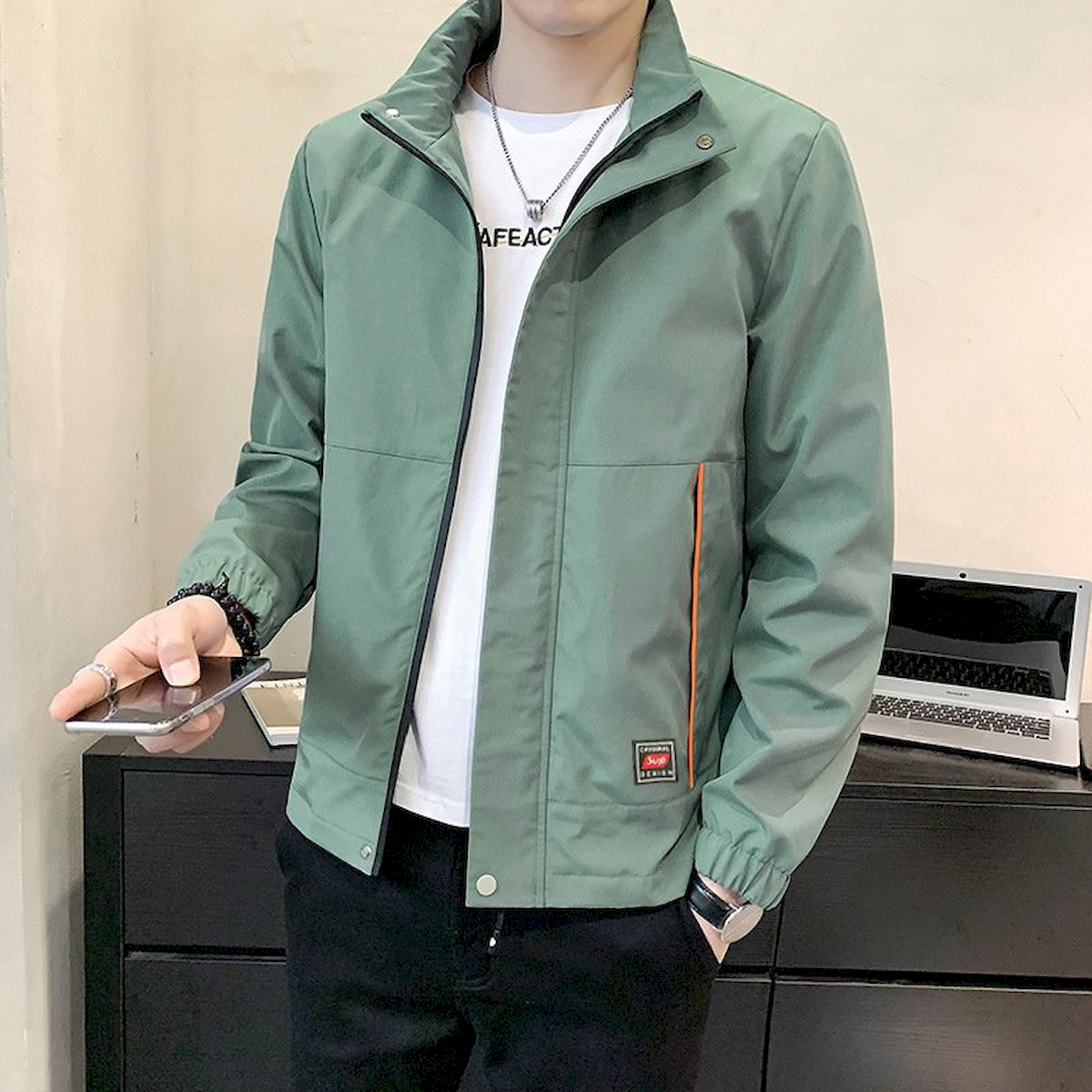 23980_z5338177539210-09e11f3fe519ab8eae41406774f9003d_20240412033001-6.png Áo Khoác Nam Rurumen Chất Dù 2 Lớp Cổ Đứng Phối Logo Bên Túi (Có size 3x) - AK087