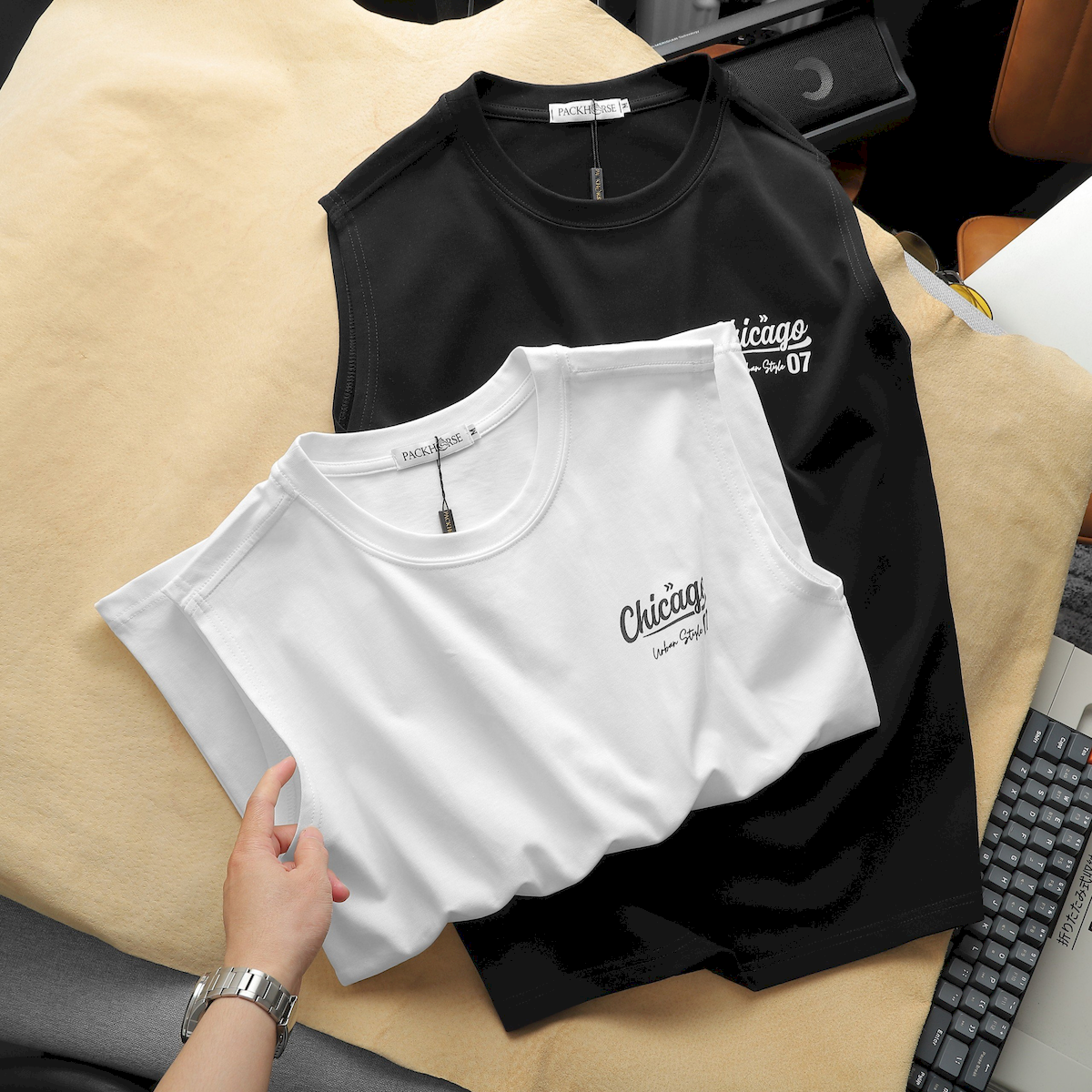 24146_z5382473609527-1eb6b91923c3ac00c0b2c4f0c88a3af7_20240427105120-3.png Áo Thun Nam Ba Lỗ Pack Horse In Chữ Chicago - AB513