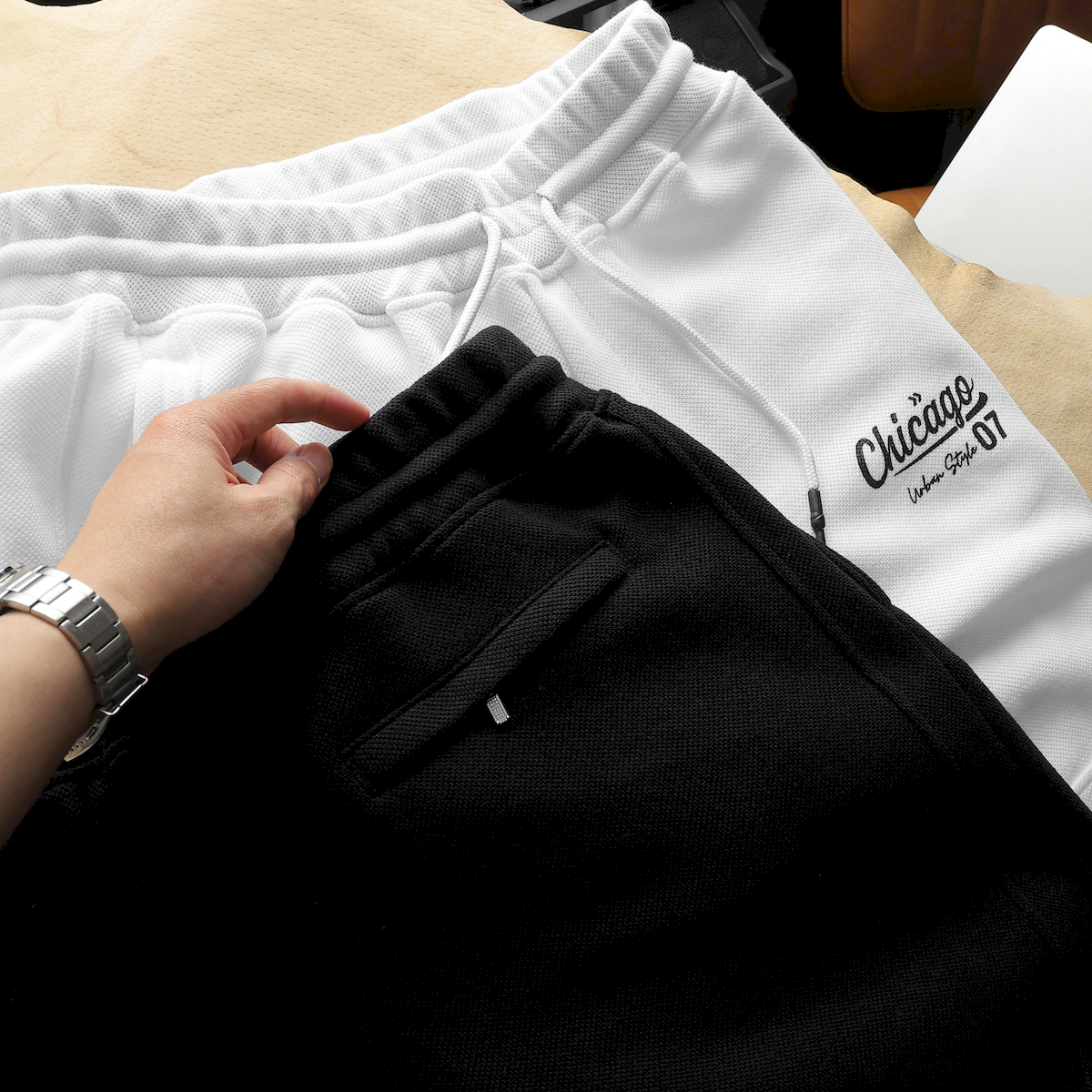 24147_z5382472890718-4d1d236c5e2c065234fb021aac5ef751_20240427105805-2.png Quần Short Thun Nam In Chữ Chicago - QB429