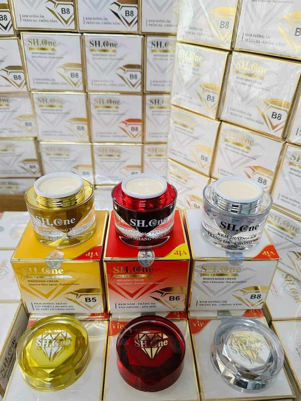 Kem Face SH One B5 Màu Vàng Dưỡng Trắng Cải Thiện Lão Hoá Da Kem Face SH One B5 Màu Vàng Dưỡng Trắng Cải Thiện Lão Hoá Da