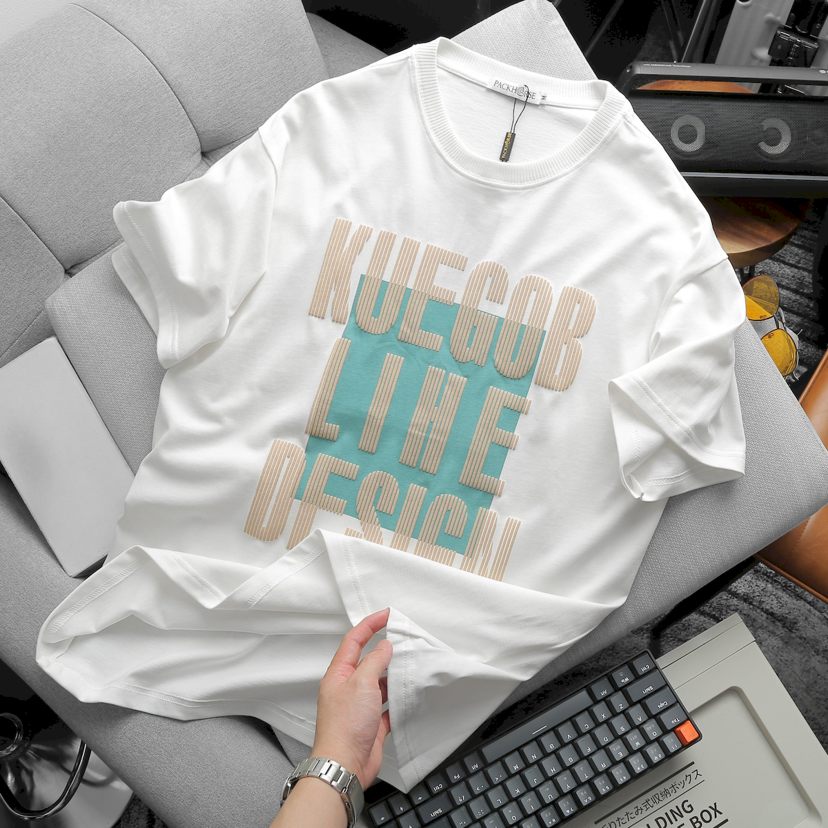 24200_z5409711993001-c11f105d79b1390b4703d3ae8fefab48_20240505103928-2.png Áo Thun Nam Cổ Tròn Pack Horse Oversize In Chữ Sọc Big Size 110kg - AB514