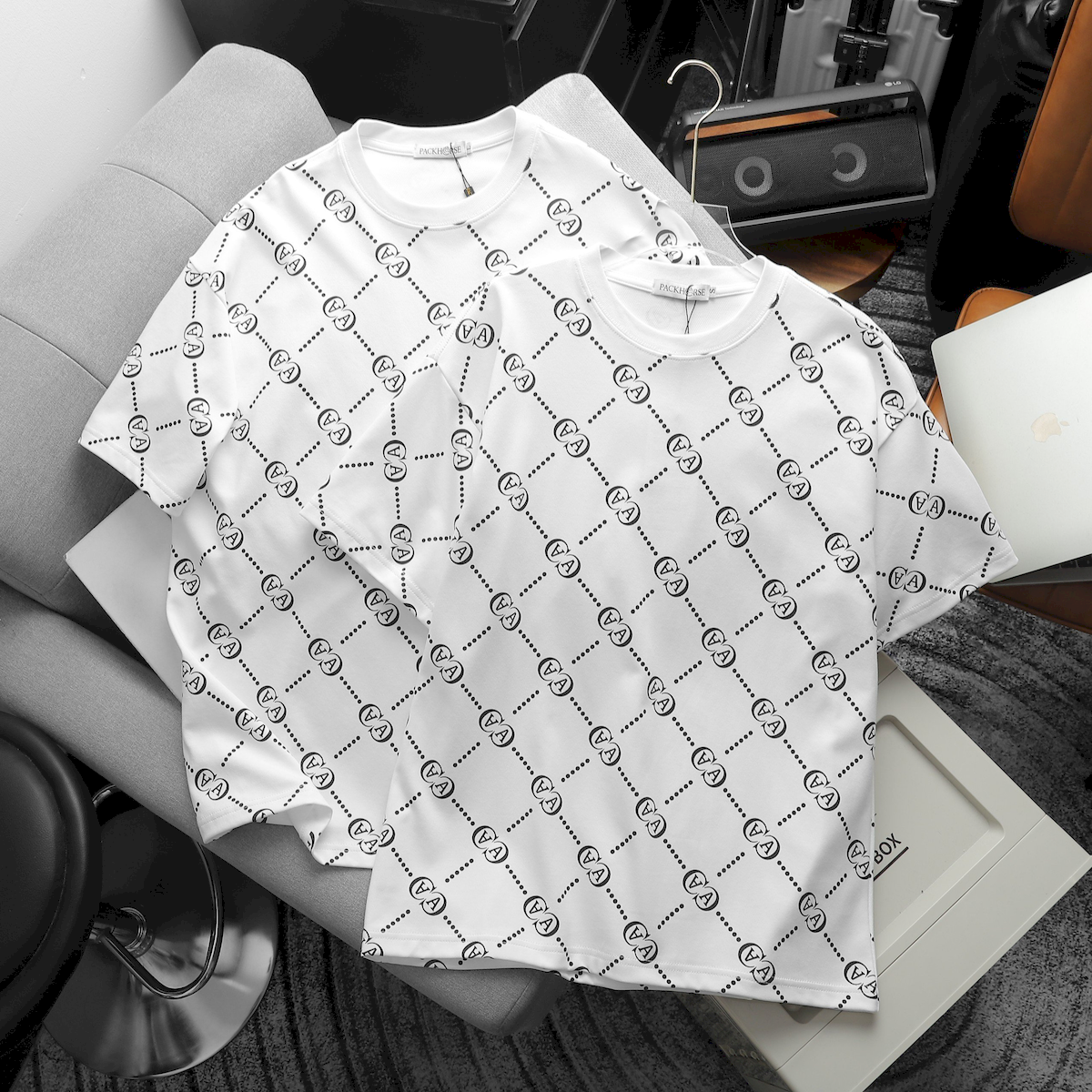 24216_z5415597017813-d683ecf271888dabab05718cc6f85579_20240507114026-2.png Áo Thun Cặp Nam Nữ Cổ Tròn Pack Horse In Chữ AA - AB516