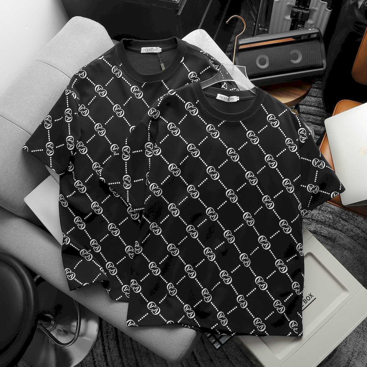 24216_z5415597022341-2984caf256210c58e6346676a89aa464_20240507114027-2.png Áo Thun Cặp Nam Nữ Cổ Tròn Pack Horse In Chữ AA - AB516