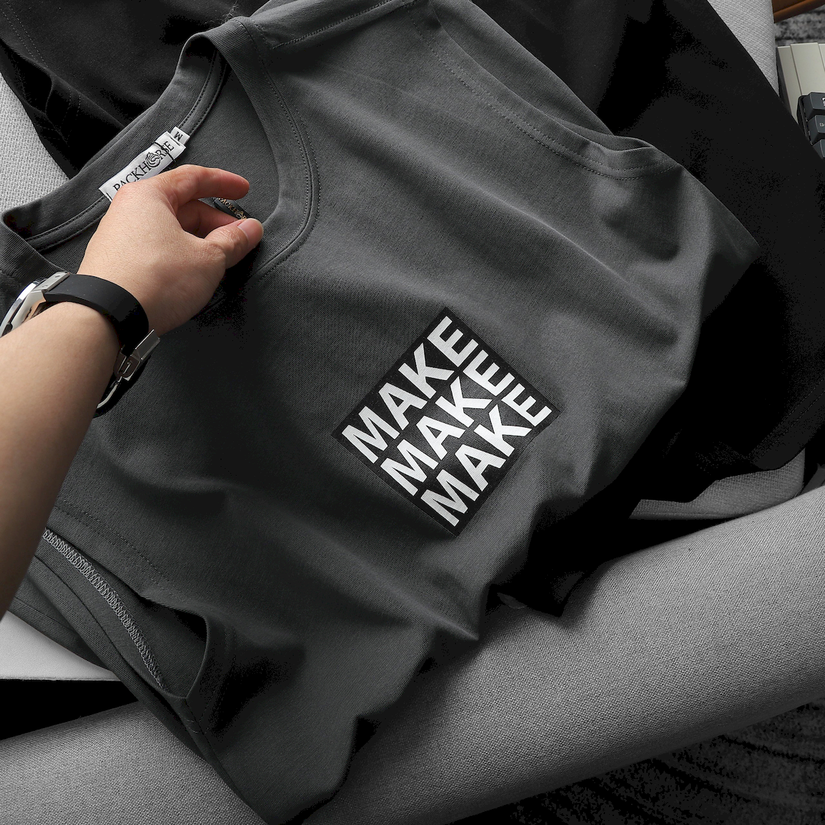 24249_z5425926067374-7e4d953ef810c88b4f38104b3ea4f6c6_20240510184759-2.png Áo Thun Ba Lỗ Nam Pack Horse In Chữ MAKE - AB517