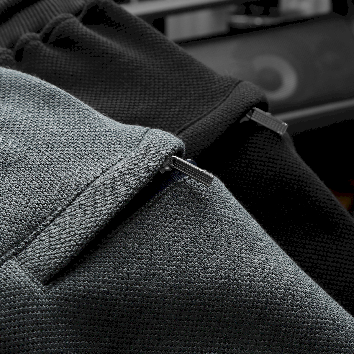 24250_z5425925797903-bea10f9fb443923095ed9e663d2c1e7a_20240517174835-2.png Quần Short Thun Nam Viền Sọc Thêu Logo Chữ - QB430