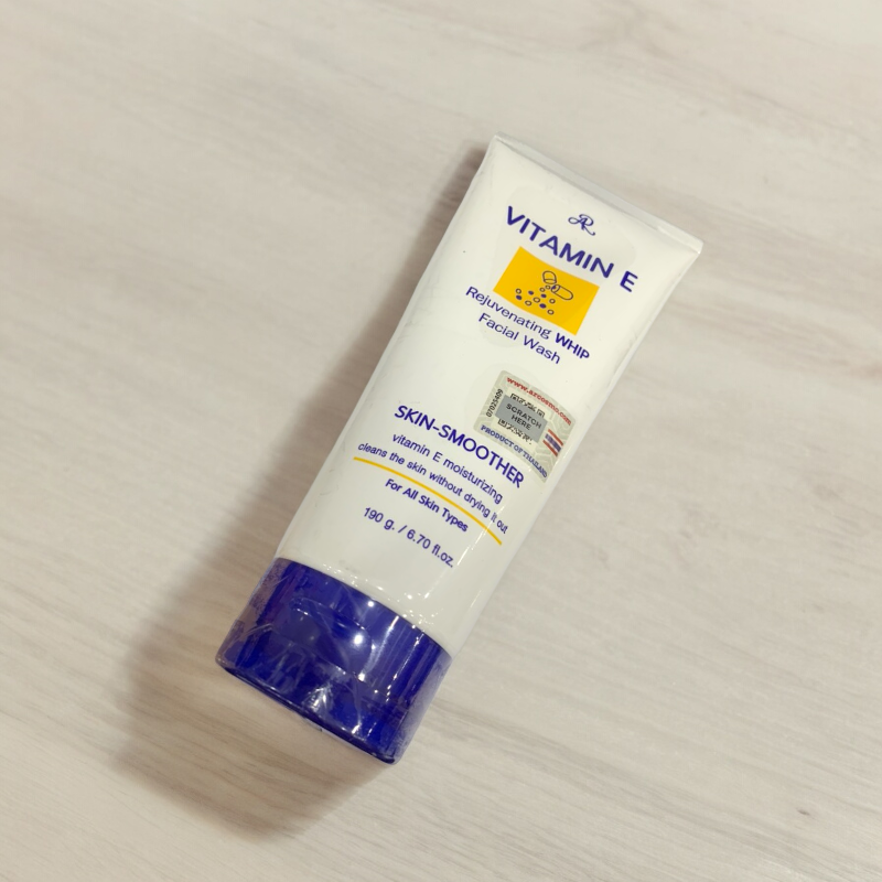 Sữa Rửa Mặt Vitamin E AR Thái Lan Tuýp 190g Sữa Rửa Mặt Vitamin E AR Thái Lan Tuýp 190g