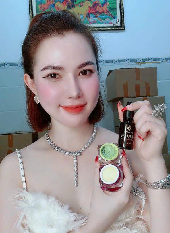 Mua sỉ serum Phục Hồi Da Bích Cao White Mua sỉ serum Phục Hồi Da Bích Cao White