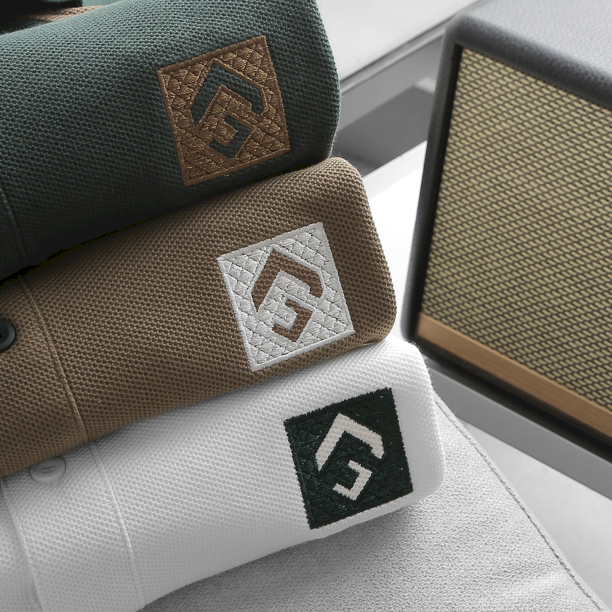 Áo Thun Nam Cổ Bẻ Thêu Nổi Logo Lục Giác (Có size 3x)