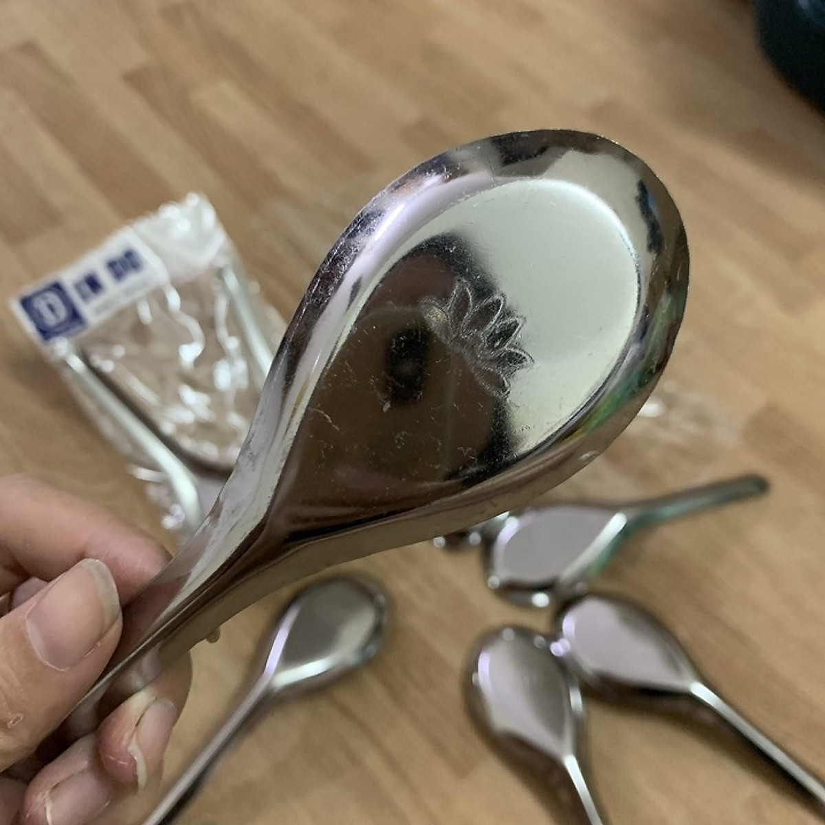 24821_19-2_20240813104501-3.jpg Combo 10 Muỗng Inox 304 Hoa Sen - Thìa Inox 304 Ăn Cơm Ăn Súp Sáng Bóng Bền Đẹp 15.3x4.7cm - TPHS01