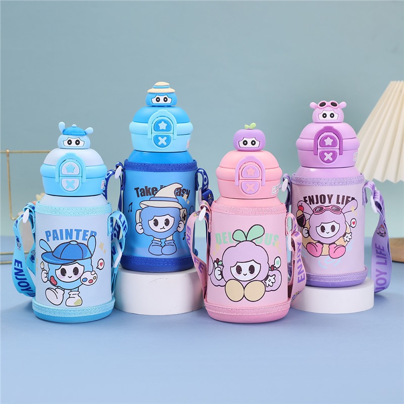 25188_o1cn01a07p0w1m7stn1bysf-2217788254907-0-cib_20240923105315-3.jpg Bình Nước Giữ Nhiệt Cho Bé In Hoạt Hình Có Quai Đeo 450ml - BGNCB01