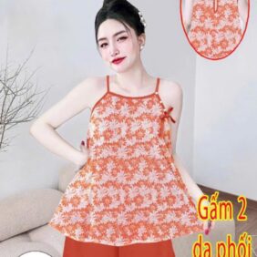 Đồ bộ gấm phối lụa mờ quần đùi trơn áo yếm 2 dây có nút trung - DBO5061