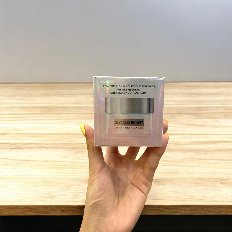 25391_z5905766798893-86c26c194549d7c36aecb882547c40b0-photoroom_20241007174930-9.jpg Kem Dưỡng Trắng Da Loreal Paris Ban Ngày Glycolic-Bright Glowing Cream Day SPF 17 50ml - 8994993016525