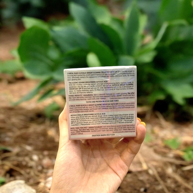 25391_z5905766811375-e308e4dcaf7a29f28d6d6fa66d7f2139-photoroom_20241007174931-9.jpg Kem Dưỡng Trắng Da Loreal Paris Ban Ngày Glycolic-Bright Glowing Cream Day SPF 17 50ml - 8994993016525