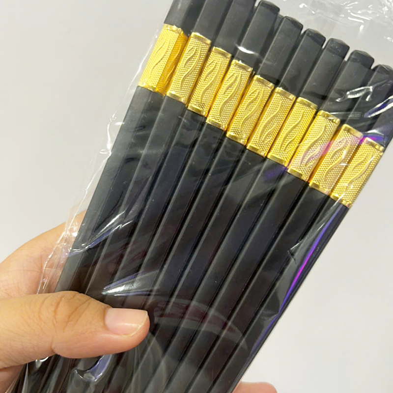 25912_z6174676960977-46775f50a0cd423aa7799815d4b1094d_20241228172614-3.jpg Bộ 10 Đôi Đũa Mạ Vàng Chống Trượt 24cm - DHKMV02