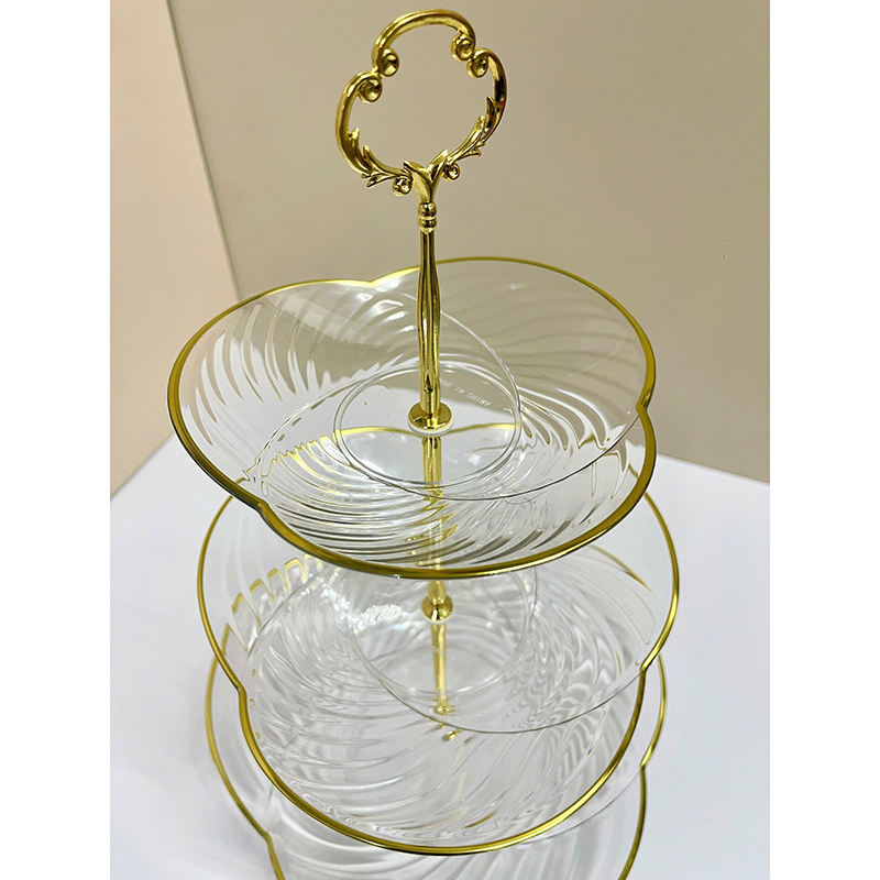 25951_z6219475471689-10f542289142a77c6d2a43552616f462_20250115154945-2.jpg Khay Mứt Nhựa Mạ Vàng 3 Tầng Trong Suốt - Khay Đựng Mứt Tết Bánh Kẹo 35,5x26cm - KDM3TTS