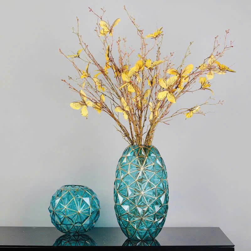 25953_z6219535805234-75ab571c5fbcf0235f30816c8cff10f2_20250115163609-3.jpg Bình Hoa Thủy Tinh - Lọ Hoa Viền Vàng Sang Trọng 35x8cm - LHTT02