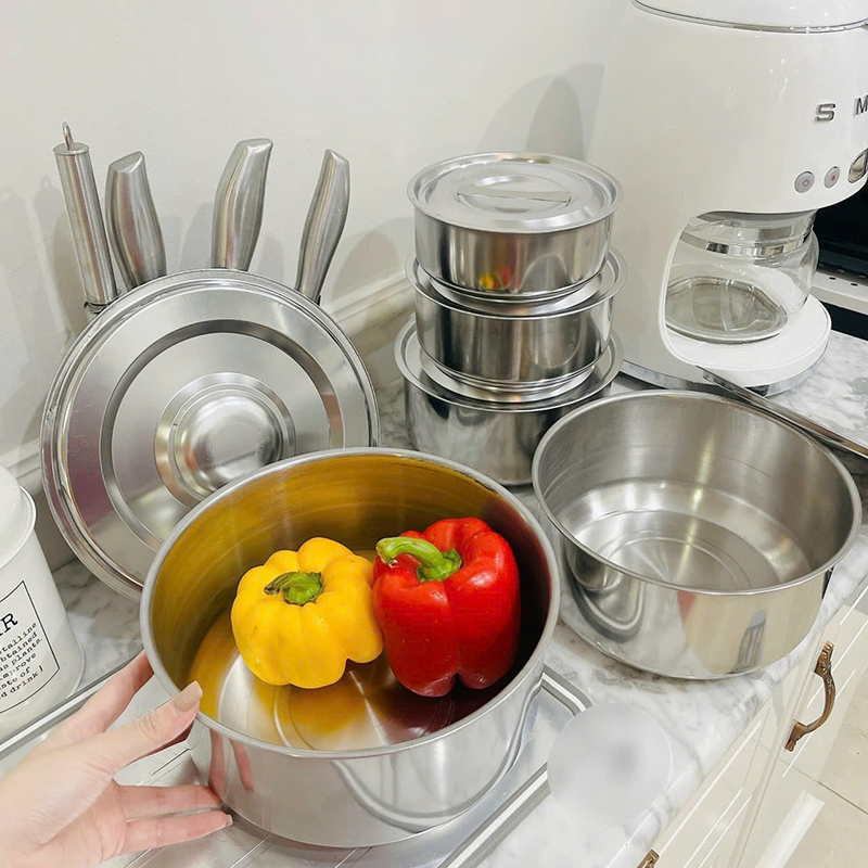 25978_z6225764148015-bbed40bbb54565da74b790fc4a7046b4_20250117152955-2.jpg Bộ 5 Thố Inox Có Nắp Đựng Thực Phẩm Cao Cấp - BTINCN