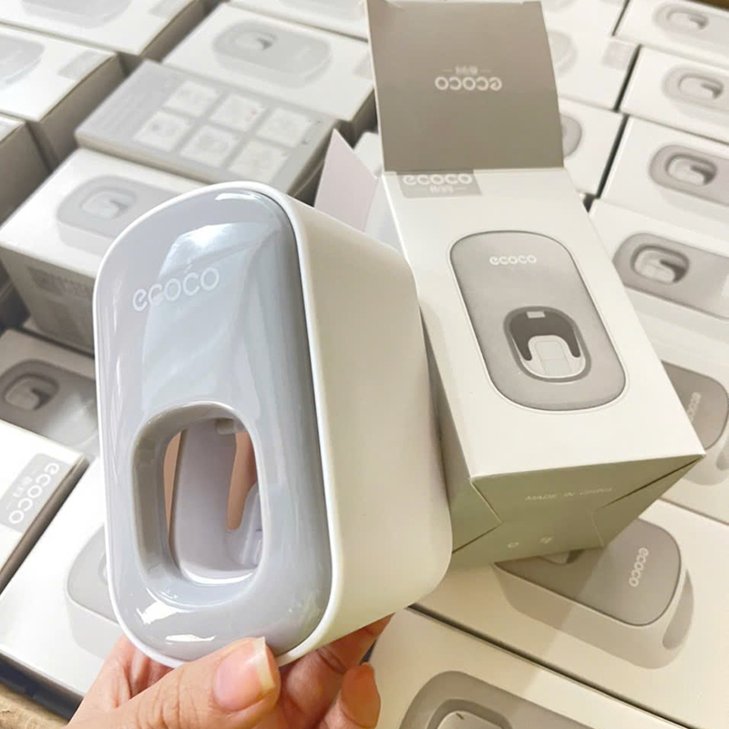 26010_z6235796809395-b41398eaba9ef3d88145d8eed79e8897_20250120121723-3.jpg Dung Cụ Nhả Kem Đánh Răng Treo Tường Cao Cấp Ecoco 12x5x7cm - BNKDRTT01