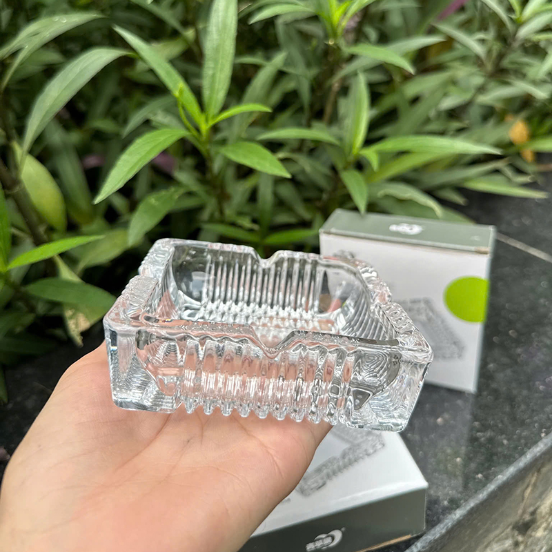 26024_z6241309620901-2295c3fbf24f421e658f3287dca661f9_20250121115858-2.jpg Gạt Tàn Thuốc Thủy Tinh - Gạt Tàn Thuốc Lá Vuông 11x11x3.5cm - GTT01