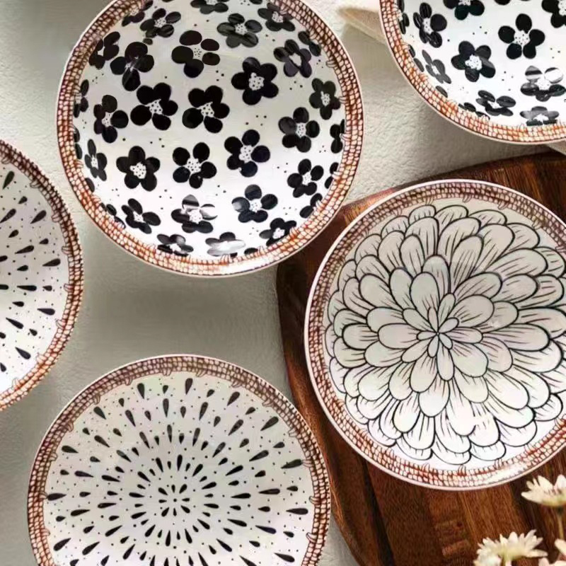 26052_o1cn01s6o9py1lfm1ndadkj-2209810501326-0-cib_20250122153727-2.jpg Tô Sứ Hình Nón Họa Tiết Vẽ Bằng Tay Cao Cấp 20x20x8cm - TSHN01