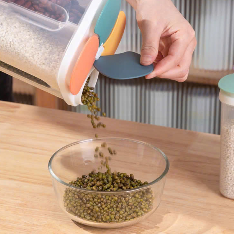 26070_z6251584347604-8cb7c1aa9a7abd450b8af5e1fc538395_20250124153138-1.jpg Hộp Nhựa Trong Suốt Đựng Thực Phẩm Khô - Hộp Nhựa Chống Thấm Nước 4 Ngăn 1,5L 13x13x15cm - HDTP01